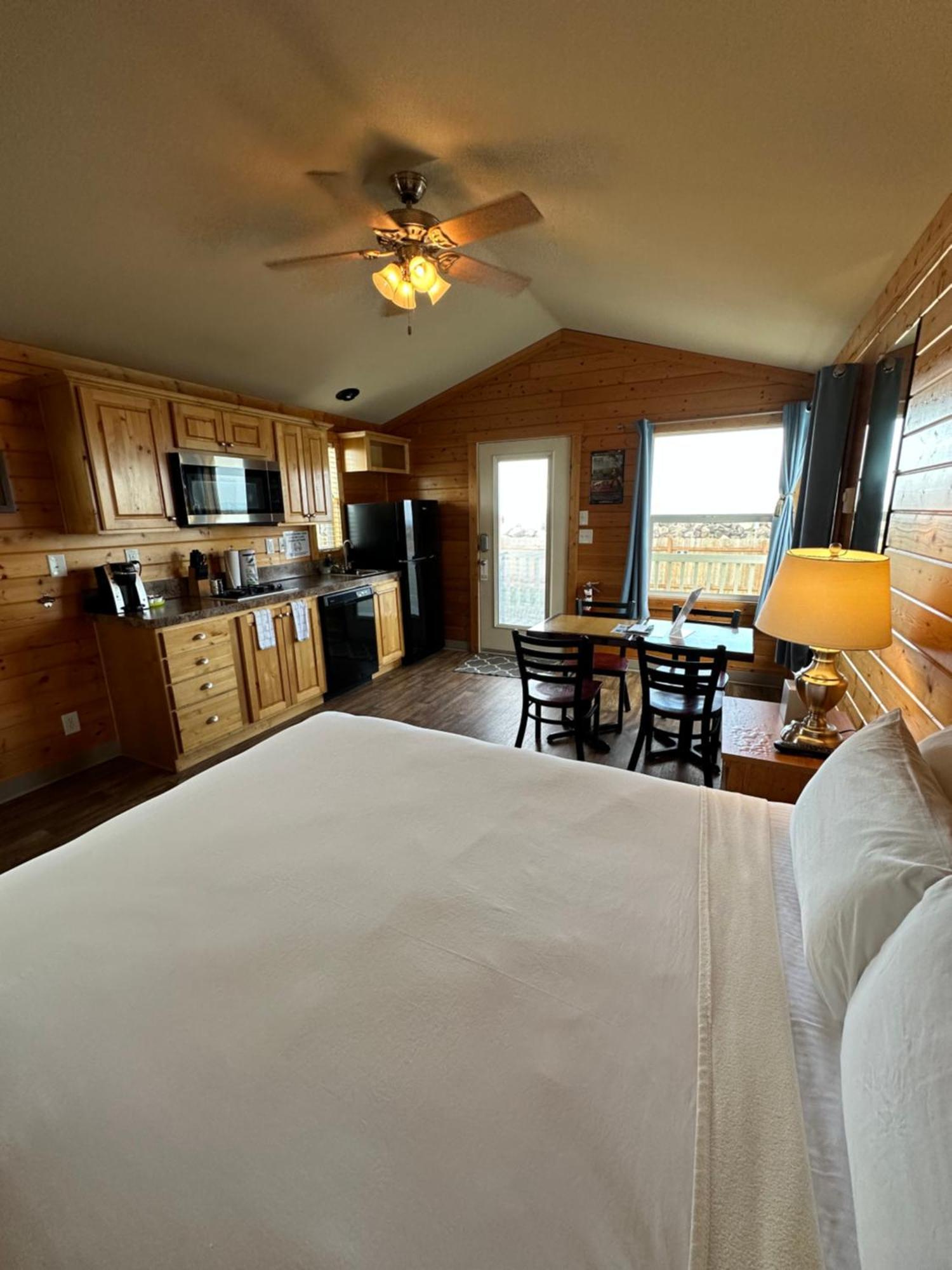 Westport Marina Cottages Екстер'єр фото